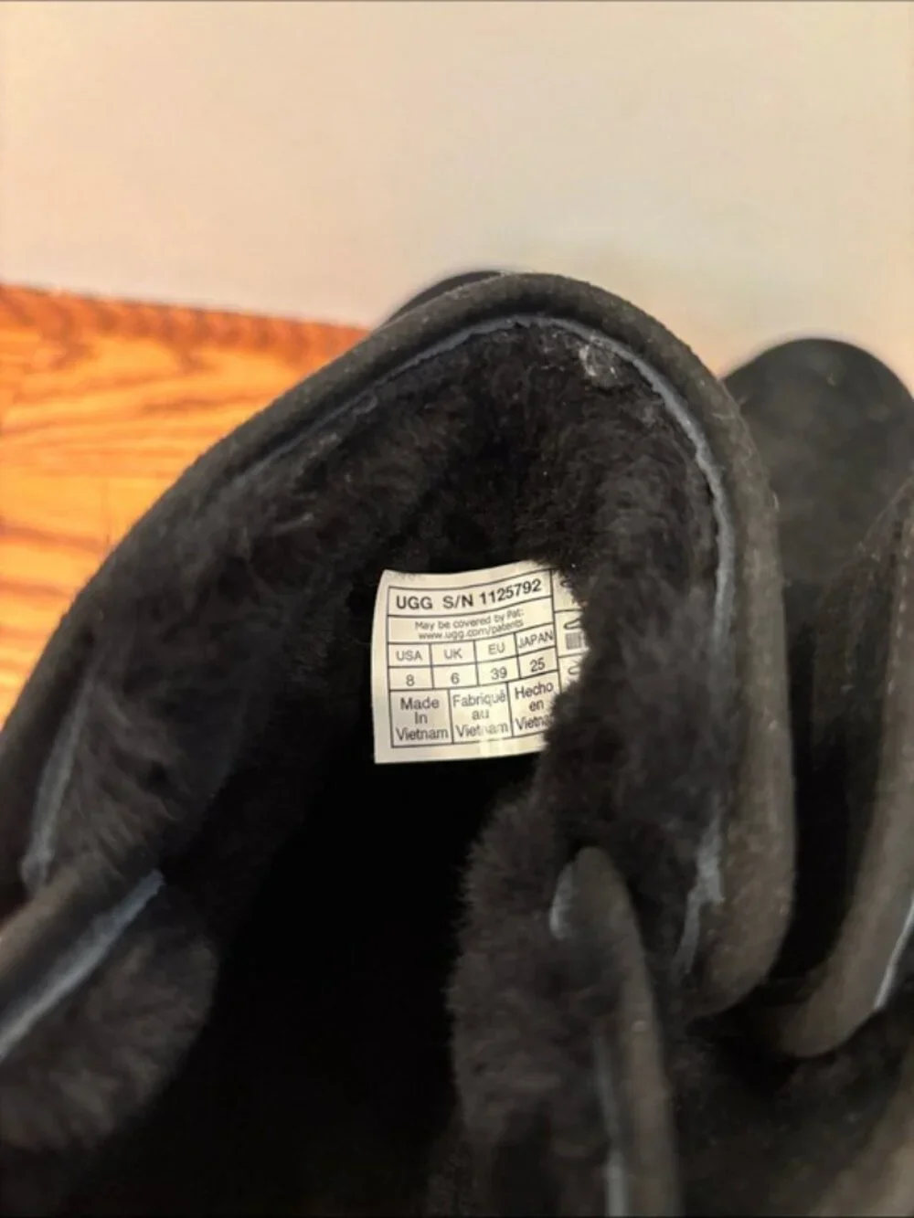 UGG Cory II Mini Boots – Black – Size 8